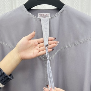 เสื้อคลุมอาหรับคอเสื้อผ้าโพลีเอสเตอร์สีล้วนดีไซน์กระเป๋าสำหรับผู้ชายเสื้อผ้าสไตล์ตะวันออกกลางฤดูใบไม้ร่วง - Product Image 4