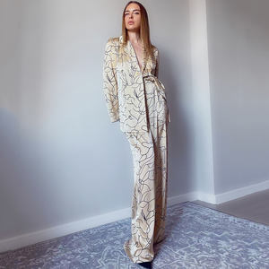 Automne imprimé à manches longues chemises pyjamas lâche deux pièces glace soie femmes maison Nishing en gros - Product Image 3