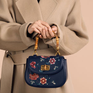 Borsetta Chinoiserie Suzhou con Ricamo Camelia e Bambù, Fodera in Tela Tinta Unita, Poliestere, Regalo di Compleanno Perfetto - Product Image 3