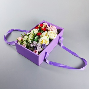 ซันไชน์ จำหน่ายกล่องเค้กใสขนาด 4 นิ้ว ลายดอกไม้ สำหรับงานแต่งงาน วันเกิด และวันแม่ - Product Image 3