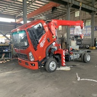 Camion-grue mobile Howo 4x2 RHD/LHD 8 tonnes avec flèche télescopique, machinerie industrielle hydraulique, hauteur de levage de 20 m, boîte de vitesses et moteur