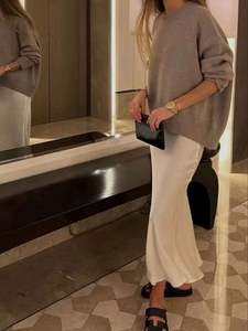 Falda Maxi Corte Sirena, Cintura Natural, Línea A, Sexy y Elegante para Mujer, Falda de Satén de Seda Sintética Ecológica, Color Sólido, Acabado Brillante - Product Image 4