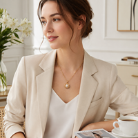 Collier Pendentif Luxe Tendance Chrétien Vintage Plaqué Or 18K Nacre Acier Inoxydable 316 Zircon Maillons Ajustables Femme