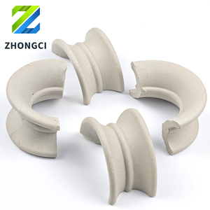 Anneaux de selle en céramique de haute qualité de l'usine de céramique Zhongci, anneaux de selle en céramique d'alumine Intalox pour l'ensachage de colonnes de pulvérisation - Product Image 1