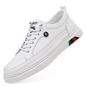 Baskets décontractées en cuir blanc pour hommes, bout rond, semelle souple en caoutchouc, à lacets, chaussures de marche, couleur unie, style streetwear tendance - Product Image 4