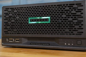 Serveur HPE ProLiant MicroServer Gen10 Plus avec un processeur Intel Xeon E-2224, 16 Go de mémoire et 4 baies grand format - Product Image 2