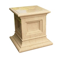 Piédestal de colonnes de marbre blanc sculpté pour homme Colonnes de marbre blanc Colonnes de marbre Inde