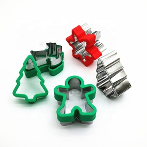 Lot de 8 <span class=keywords><strong>emporte</strong></span>-pièces professionnels de Noël : formes d'arbre, flocon de neige, étoile et cerf – Moule à biscuits - Product Image 5