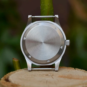 นาฬิกาข้อมือหนังแท้แบบมือสองขนาดเล็กสำหรับผู้ชาย ตัวเรือนสแตนเลส - Product Image 6