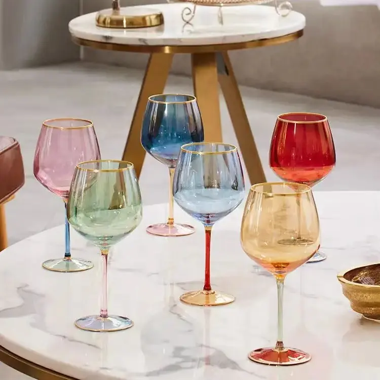Peralatan kaca anggur bertangkai berwarna mewah bergaya Italia Set 6 barang pecah belah berwarna untuk pernikahan yang diproduksi oleh barang pecah belah