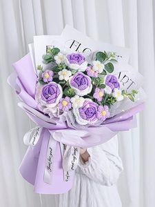 Bouquet di Fiori Lavorati a Mano per <span class=keywords><strong>San</strong></span> <span class=keywords><strong>Valentino</strong></span> e Festa della Mamma 2026, Regalo Creativo con Rose all'Uncinetto - Product Image 3