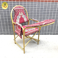 Chaise de prière musulmane moderne en métal de haute qualité, empilable et pliable, avec cadre doré, pour extérieur et hôtel, fabriquée en Chine