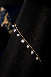 Bracelet classique en or blanc massif 14 carats avec diamant rond brillant de 0,8 ct cultivé en laboratoire |   Coupe Ronde Brillante Créée en Laboratoire - Product Image 4