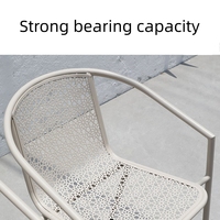 Ensemble de table et de chaises de jardin en bois moderne pour l'extérieur, adapté aux cafés, restaurants, hôtels, parcs et appartements