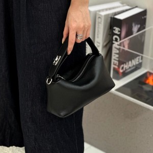 ODM&OEM 2026 Factory Wholesale New Genuine <b>Leather</b> Single Zipper Korean Style <b>Soft</b> Pillow Crossbody Shoulder <b>Bag</b> Women's Daily - Product Image 2