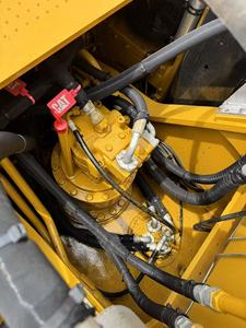 รถขุด CAT 325D มือสอง พร้อมอุปกรณ์ขุดไฮดรอลิกและบุ้งกี๋ - Product Image 5