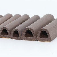 Tira de Sellado de Goma EPDM Shuangning SN606 para Puertas de Madera, Impermeable, a Prueba de UST y Plagas, Extrusionada y Cortada