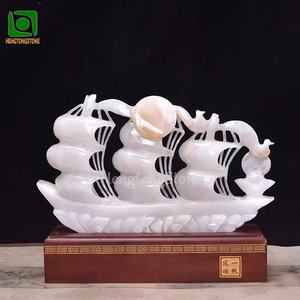 <span class=keywords><strong>Sculpture</strong></span> de voilier en <span class=keywords><strong>marbre</strong></span> sculpté à la main avec socle en bois, design moderne pour usage hôtelier, taille personnalisée - Product Image 6