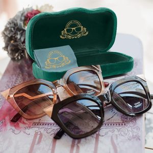 Meilleures ventes Étui à lunettes de soleil pour femmes avec logo personnalisé Étui de rangement rigide pour lunettes de soleil avec fer à repasser en velours pour lunettes de soleil pour femmes - Product Image 3