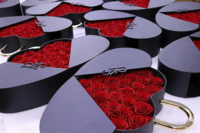 Seau de roses éternelles luxueuses en forme de cœur, ouvrable avec cadenas d'amour, pour la Saint-Valentin et la fête des mères