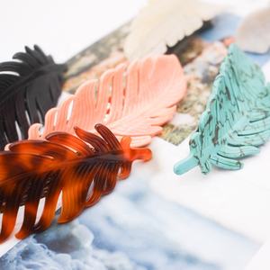 YIYI Style français <span class=keywords><strong>plume</strong></span> acrylique pinces à <span class=keywords><strong>cheveux</strong></span> feuille forme acétate grande <span class=keywords><strong>barrette</strong></span> pour les femmes - Product Image 6