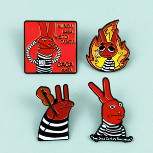 Broche Lapin <span class=keywords><strong>de</strong></span> la série animée <span class=keywords><strong>Prison</strong></span> <span class=keywords><strong>Break</strong></span> avec design effet goutte d'huile, accessoire <span class=keywords><strong>de</strong></span> sac à dos en alliage, badge animalier mignon en forme <span class=keywords><strong>de</strong></span> lapin, vente en gros - Product Image 3