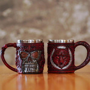 Nouvelle Tasse en Résine Design Niche <span class=keywords><strong>Tête</strong></span> <span class=keywords><strong>de</strong></span> <span class=keywords><strong>Loup</strong></span> Chevalier Squelette Rouge avec Doublure en Acier Inoxydable 304 – Vaisselle Durable pour la Maison, Cadeau Fantaisie Unique - Product Image 4