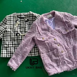 Vestes pour femmes d'occasion <span class=keywords><strong>pas</strong></span> chères |   Ventes en gros de vestes en tweed d'occasion, style français, manteaux pour femmes, lots mixtes - Product Image 4