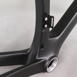เฟรมจักรยานเสือหมอบ TT-R18 คาร์บอน T1000 แบบดิสก์เบรก สายภายในทั้งหมด รุ่น T47 รองรับยาง 700*32C ใช้ได้กับ UDH ชุดเฟรม TT-R18 - Product Image 6
