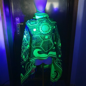 Sciarpa al Neon leggera alla moda con tessuto reattivo UV scuro per feste notturne - Product Image 2
