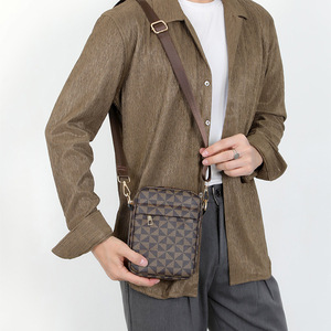 Fabrika doğrudan toptan erkek omuz çantası rahat erkek deri çapraz vücut çanta kare tasarımcı çanta erkekler için - Product Image 5