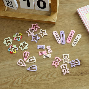 BB Nose Bridge Clip pour Poméranie <span class=keywords><strong>Mini</strong></span> Chiens Petit Chien Pince À Cheveux Frange Ornements Accessoires De Cheveux Pour Animaux De Compagnie - Product Image 2