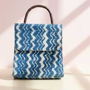 Bolso Bandolera Mini Azul con Estampado Artesanal, de Tela de Algodón, Hecho a Mano, Estilo Boho, para Viaje, Exportación India - Product Image 2