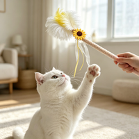 Jouet pour chat interactif, baguette de jeu assortie avec clochette, plume et pompon, pour chatons d'intérieur, anti-ennui et stimulant