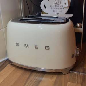 Tostadora <span class=keywords><strong>SMEG</strong></span> TSF01 Retro de 2 Rebanadas en Negro Mate y Acero Inoxidable con Funciones de Descongelar, Recalebar y Tostar - Product Image 1