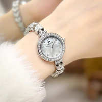 Jam Tangan Wanita JM 1903 Mermaid Mewah Ringan Model Gelang Berlian Penuh Jam Quartz Fashion Wanita Hadiah