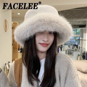 Gorro de Piel Sintética Facelee, Gris, Cálido, Cortavientos, de Felpa, para Mujer - Product Image 1