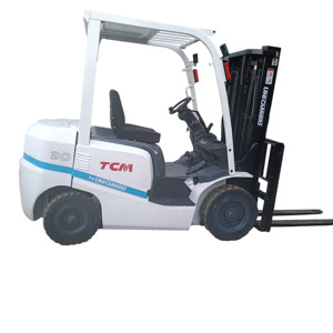 Chariot élévateur d'occasion TCM FD30T3 3 tonnes, chariot élévateur japonais 3 tonnes, moteur Isuzu C240, machine d'occasion, chariot élévateur à essence 3000 kg - Product Image 1