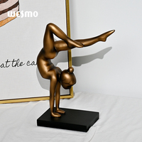 Sculpture Abstraite en Résine Nordique Créative Ornements de Table Artisanat Articles Cadeaux Minimaliste Luxe Léger Décoration Intérieure Maison