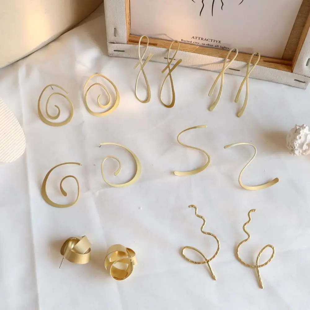 Retro Abstrakte Moderne Kunst Linien Erklärung Metall Ohrringe Geometrische Ohrring für Frauen Schmuck