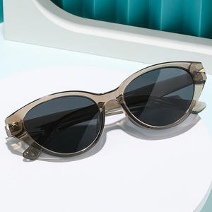 Gafas de Sol Polarizadas Estilo Ojo de Gato Hechas a Medida para Mujer, Protección UV400, Lentes TAC, Marco Negro Brillante, Estilo Instagram KS 3859 - Product Image 4