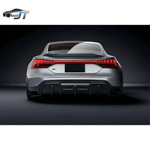 Kit Carrozzeria Stile F in Vera Fibra di Carbonio per <span class=keywords><strong>Audi</strong></span> <span class=keywords><strong>E</strong></span>-TRON <span class=keywords><strong>GT</strong></span> 21-24: Spoiler Anteriore, Spoiler Posteriore <span class=keywords><strong>e</strong></span> Minigonne Laterali Modificate - Product Image 4