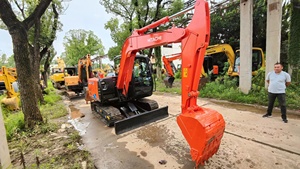Excavadora Usada Hitachi de 6 Toneladas con Pocas Horas de Uso, Máquina Japonesa para Movimiento de Tierras, Mini Excavadora Usada Hitachi, Excavadora Usada Zx60 - Product Image 3