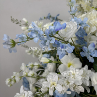 DKB Nouvelle Boule de fleurs artificielle en soie de 60 cm, blanche et bleue, grande boule de fleurs artificielle pour centre de table de mariage