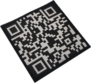 Vêtements de broderie personnalisés avec <span class=keywords><strong>code</strong></span> <span class=keywords><strong>QR</strong></span> personnalisé en gros cousus sur des patchs tissés ou des patchs de sublimation - Product Image 1