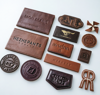 Patch en cuir PU personnalisable découpé au laser 3D, écologique, avec logo en relief et trous, à coudre sur les étiquettes pour vêtements, chaussures et sacs