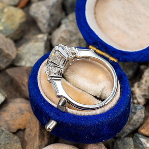 Anello Minimalista a Forma di Marquise per Donne, Stile Futuristico e Cool, Aspetto Trasparente, Accessorio Moda per Dito, Regalo - Product Image 6