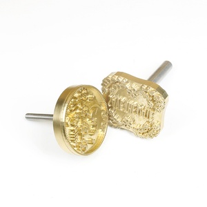 Personaliza tu Propio Sello de Cera para Invitaciones de Boda y Papel - Product Image 4