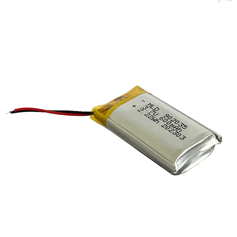 Fabricant direct 902035 Li Ion batterie li-polymère rechargeable 3.7v 600mAh batteries d'énergie renouvelable certifiées