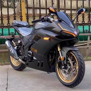 Motocicleta Deportiva EU 400 para Desplazamientos Urbanos y Pista, de Gasolina, con Conducción Suave y Construcción Robusta - Product Image 6